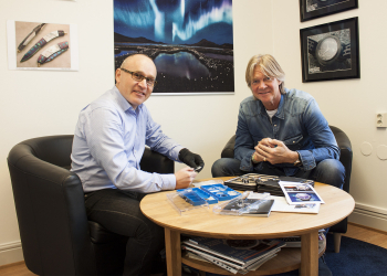 2Glenn and Patrik viewing Bifrost parts.compressed