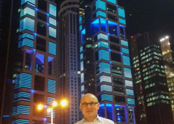 patrik outside doha city center-1200